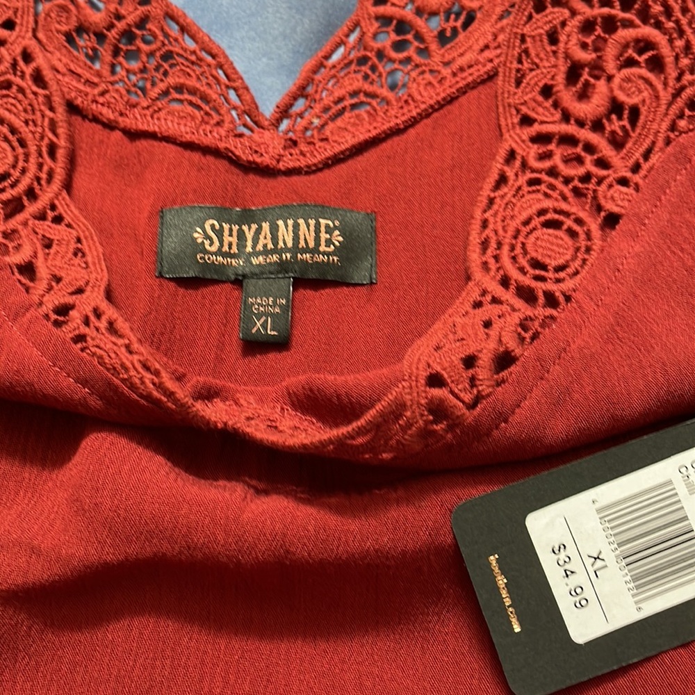 SHYANNE ladies top. - Picture 8 of 9